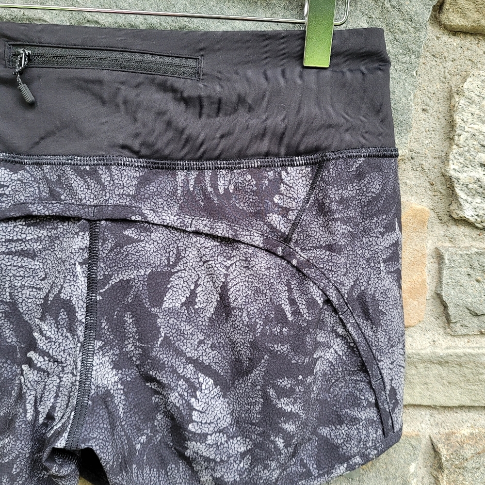 Lululemon  Run times shorts  kindred spirt - Picture 4 of 16